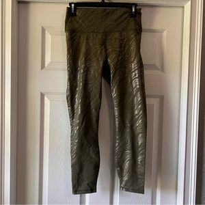 Fabletics NWT 7/8 Leggings